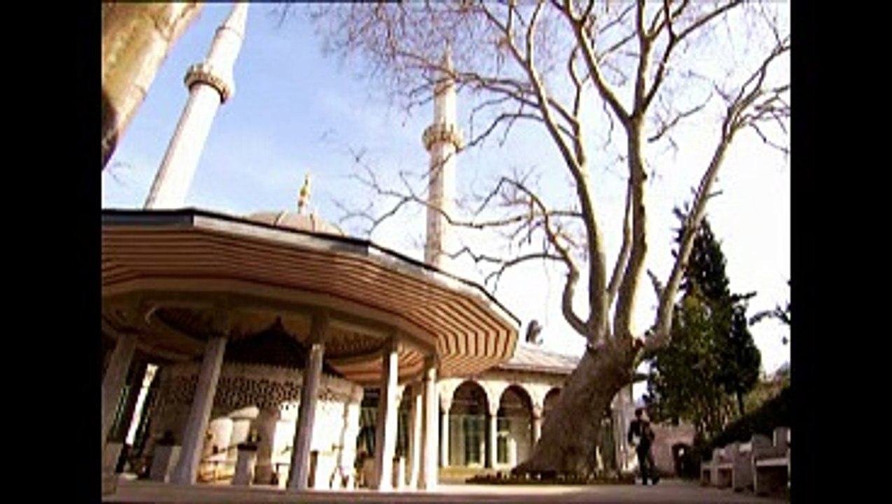 المسلسل التركي قلوب منكسرة الحلقة الثالثة والثلاثون 33