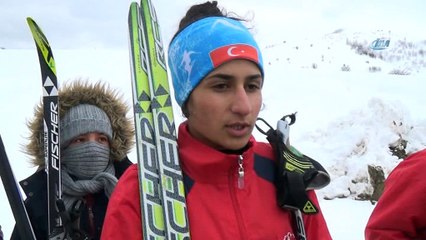 Dağ tepe gezerek şampiyonaya hazırlanıyorlar