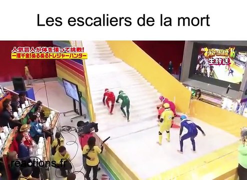 Encore un jeu TV débile venant de Corée... Monter des escaliers couvert d'huile