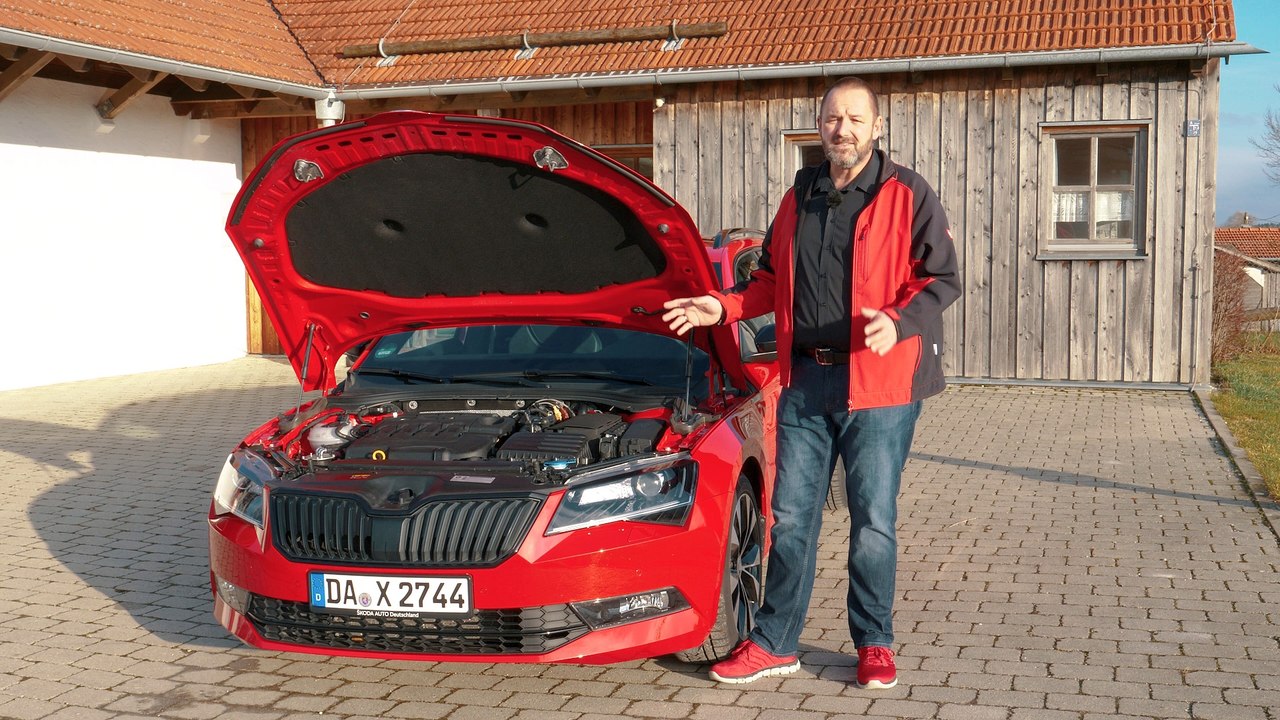 Vergleich: Skoda Superb Combi gegen Audi A6 Avant, Mercedes E-Klasse T-Modell, BMW 5er Touring und Volvo V90