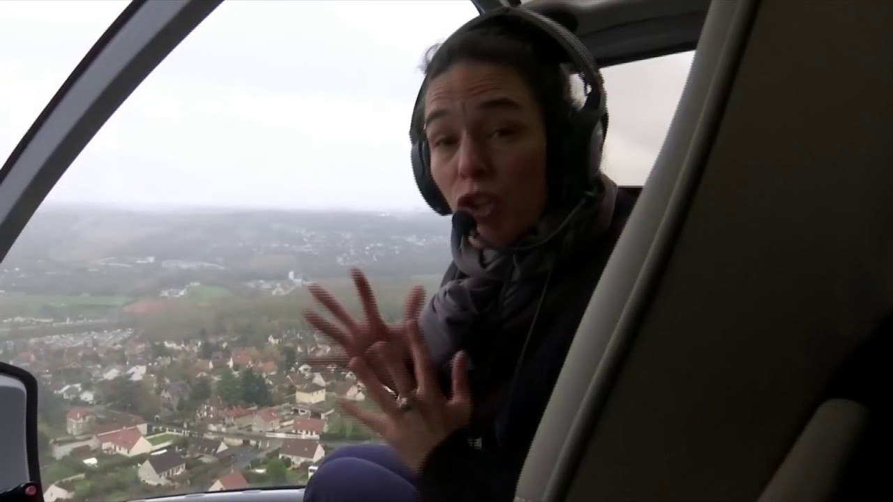 Crue de la Marne: des maisons et terrains de foot inondés, la ville d'Esbly vue de l'hélicoptère BFMTV