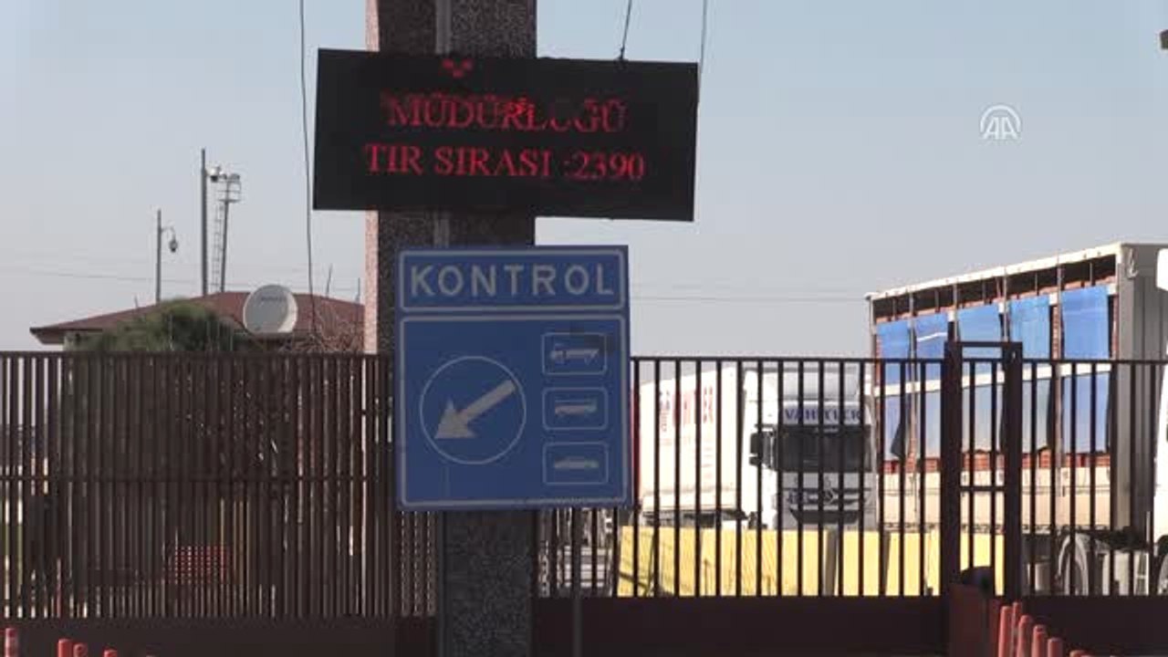 Sınırdaki Personele Lokum İkramı