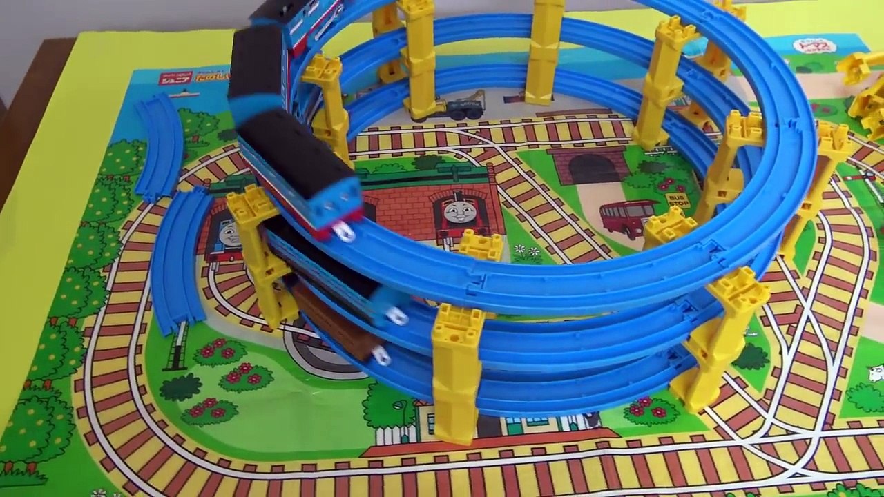 ★Thomas and Friends Triple Tower Streamline Thomas, Shooting Star Gordon★