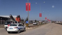 Öncüpınar Sınır Kapısı'na giden yola Türk bayrakları asıldı - KİLİS