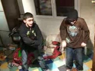 Tecktonik Junior 3(un p'tit délire cette fois)