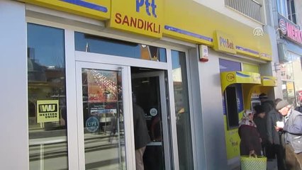 Emekli Maaşıyla Aldığı Çorap ve Bereyi Mehmetçik'e Gönderdi