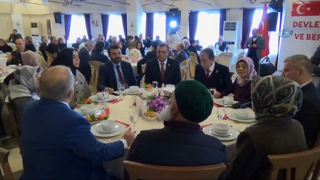 Şehit Aileleri ve Gazileri duygulandıran madalya
