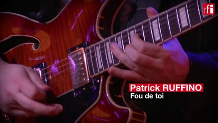 Patrick Ruffino interprète "Fou de toi" en live
