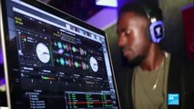 Ouganda : à Kampala, le boom des discothèques silencieuses