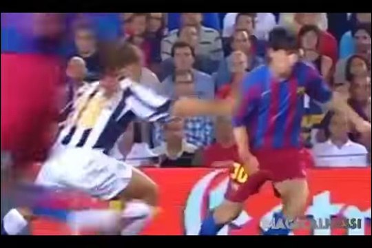 Messi es humano?????- 15 Goles imposibles que solo Messi lograría hacer/Messi is human ????? - 15 impossible goals that only Messi could do