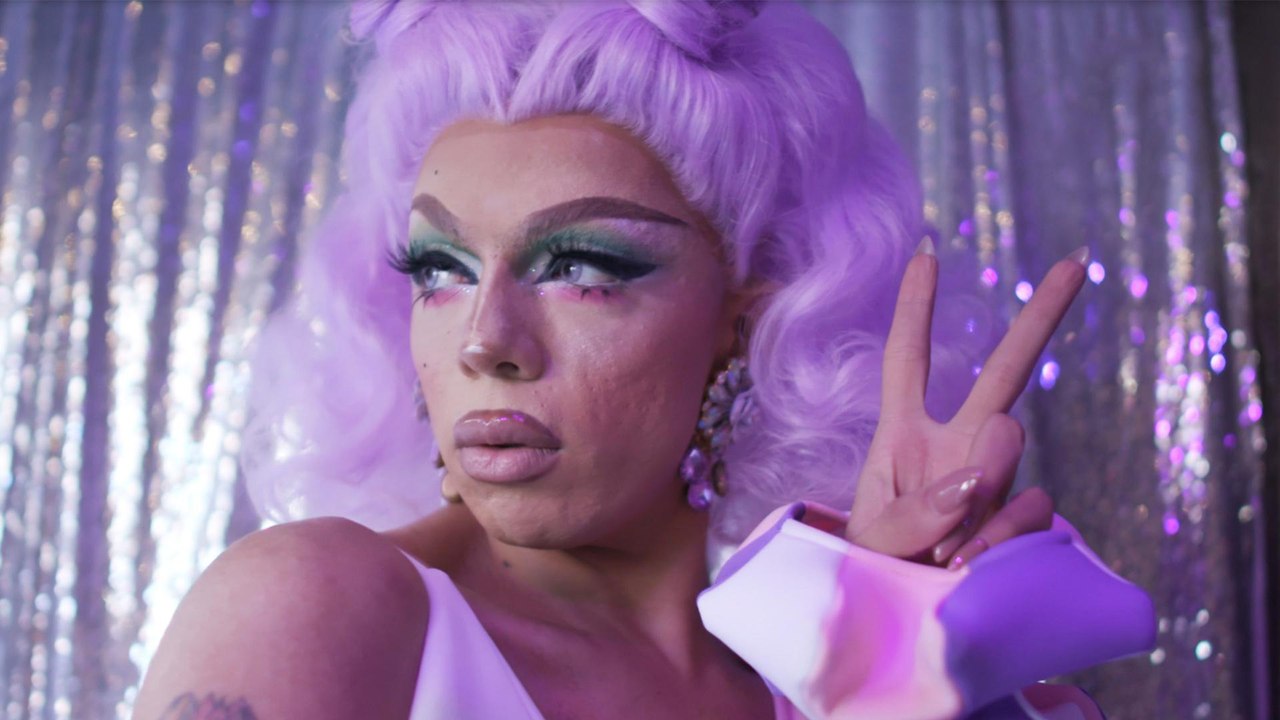 How to Treat Drag Queens, According to Drag Queens