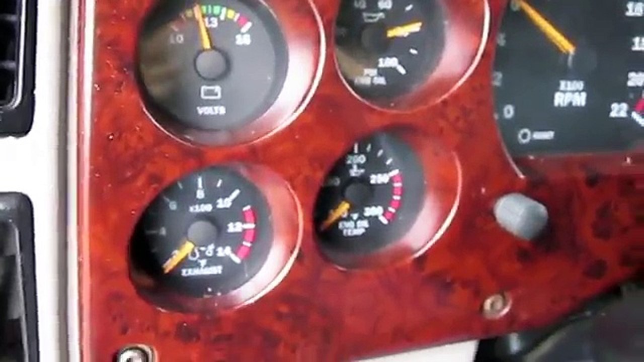 2003 Mack Vision Start Up, Exhaust, and In Depth Tour