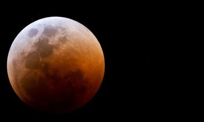 Perpaduan Tiga Fenomena Alam dalam Super Blue Blood Moon