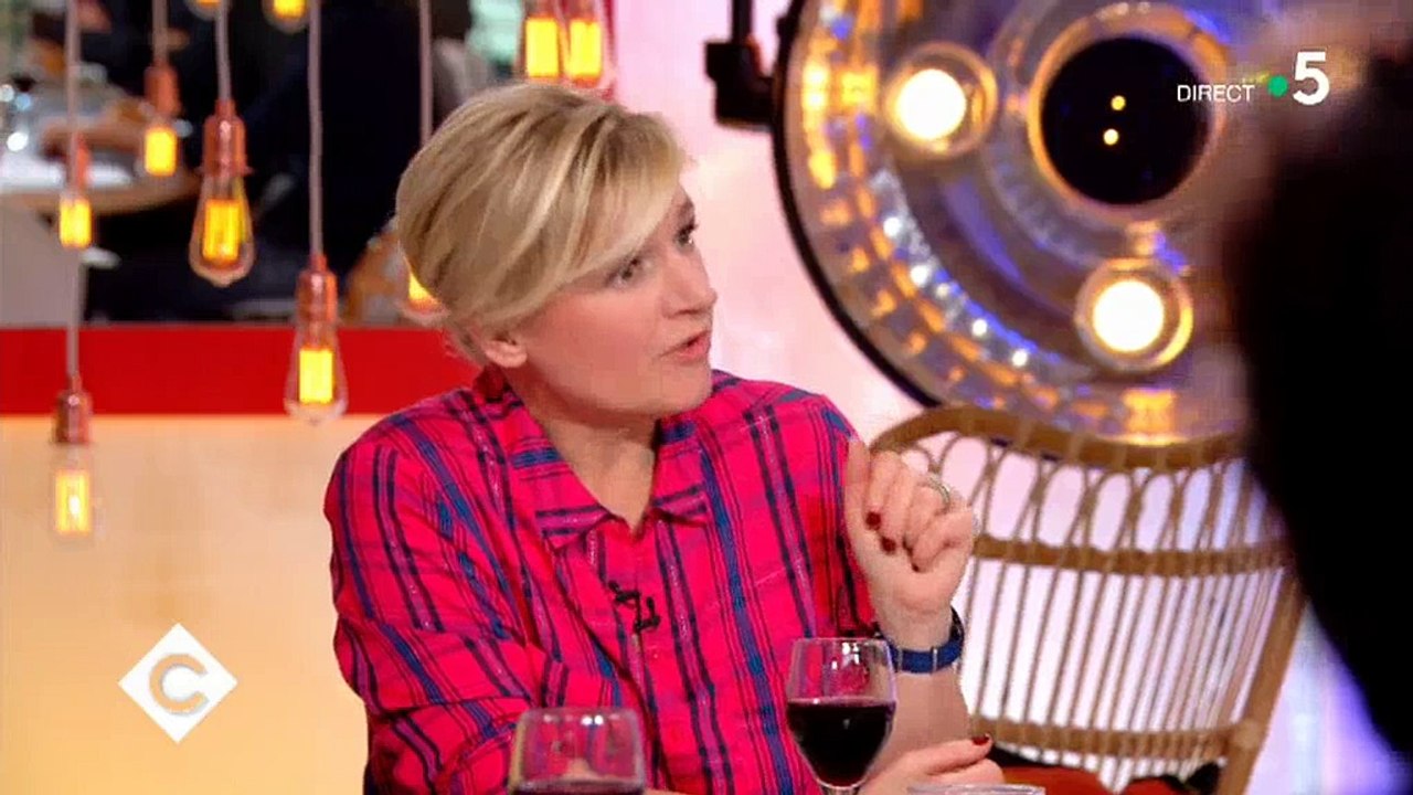 Anne-Elisabeth Lemoine demande aux gagnants de "Destination Eurovision" s'ils vont traduire leur chanson - Regardez