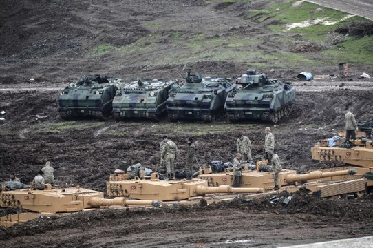 TSK, PYD Hedeflerini Savaş Uçakları ve Obüslerle Vuruyor