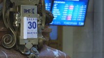 El Ibex se aleja de los 10.500 puntos tras las pérdidas de la banca y las energéticas