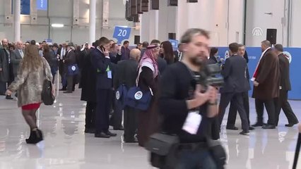 Suriye Ulusal Diyalog Kongresi Gecikmeli Olarak Başladı
