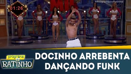 Docinho arrasa dançando funk