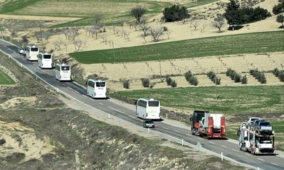 ÖSO Güçlerinin Bulunduğu Konvoy Sınır Karakolundan Suriye'ye Geçti