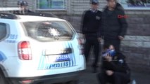 Beşiktaş'ta Virajı Alamayan Araç Polis Otosuna Çarptı: 1 Polis Yaralı