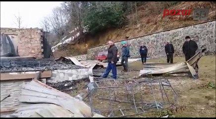 Rize'de lüks villa çıkan yangında küle döndü