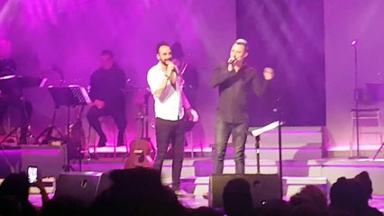 Ο Γιώργος Καπουτζίδης στον Πάνο Μουζουράκη - Φίλα με ακόμα - Live 2017 Anodos Stage HD