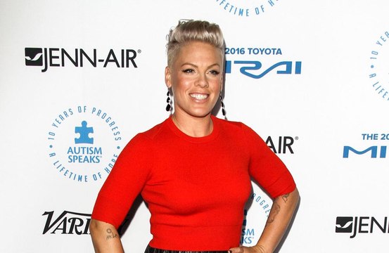 Pink says women don't need to step up