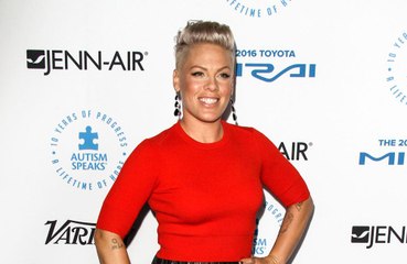 Pink says women don't need to step up