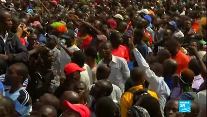 Broadcasters shut as Kenyan opposition leader takes symbolic ''oath of office''