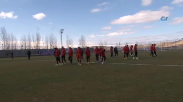 Teknik Direktör Kalpar: İnşallah İyi Bir Sonuçla Döneriz