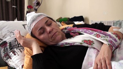 Ehliyetsiz sürücünün kadın ile oğluna çarpma anı kamerada - BARTIN