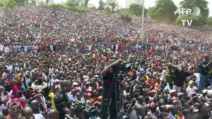 زعيم المعارضة في كينيا ينصب نفسه "رئيسا"