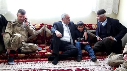 Hakkari Valisi Toprak'tan Köy Ziyareti