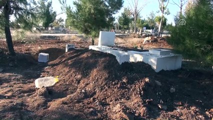 Kavgayı ayırmak isterken öldürülen futbolcu İzöl'un cenazesi toprağa verildi - ŞANLIURFA