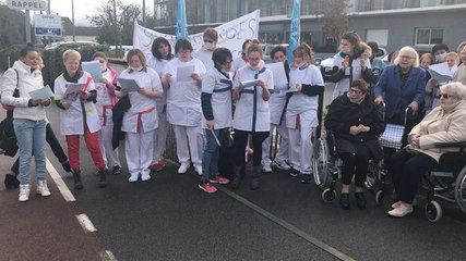 Le personnel de la maison de retraite se mobilise