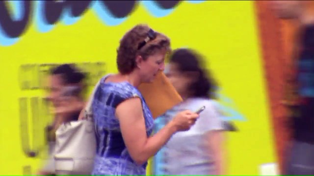 New Jersey Town Proposes Fines for Texting and Walking