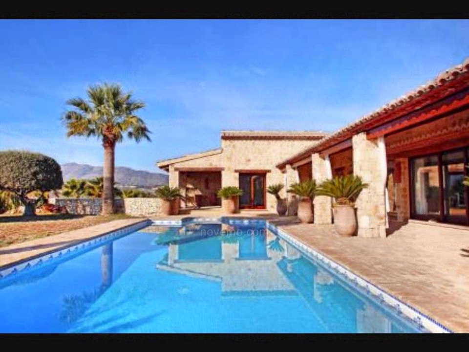 Vente magnifique maison 5 Chambres décoration intérieure Design – Site immobilier français Novemo.com