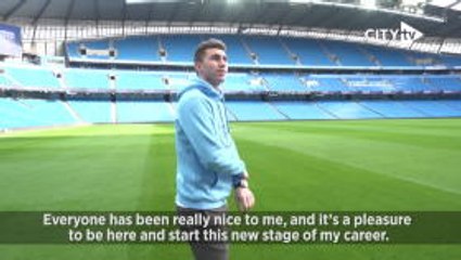 Скачать видео: 'We have to win a title' - Man City's record signing Laporte