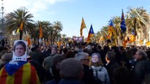 Barcelona'da Puigdemont'a Destek Gösterisi