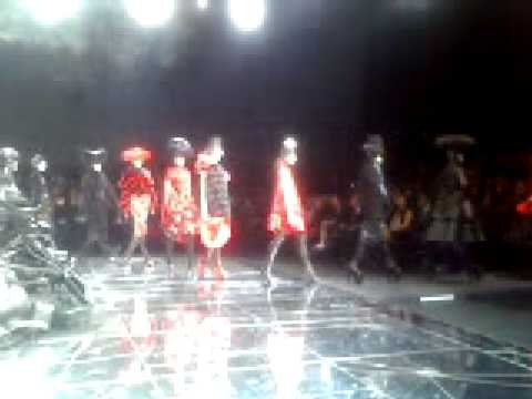 Alexander McQueen A/W 2009| Grazia UK