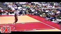 Michael Jordan - Tip-Off Kiss The Rim Dunk (1987)