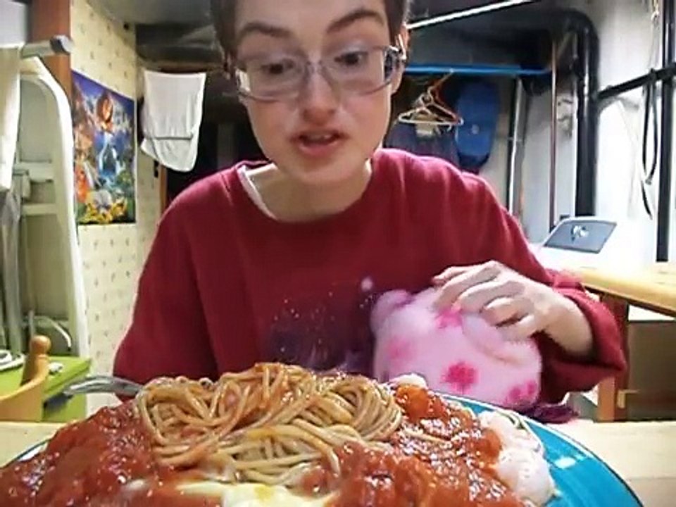 {ASMR} Whole Wheat Pasta with Marinara and Shrimp :)