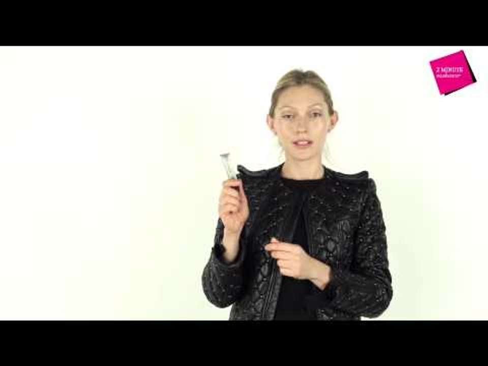 How To Get Rihanna's Glossy Lids: Two Minute Makeover| Grazia UK