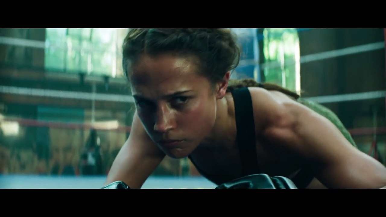 TOMB RAIDER - Official Trailer