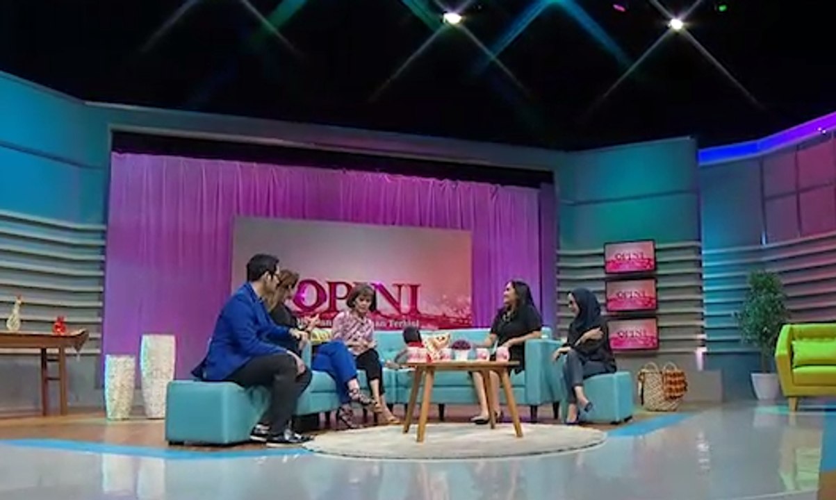 Ibu Rumah Tangga vs Ibu Pekerja - Opini (1)
