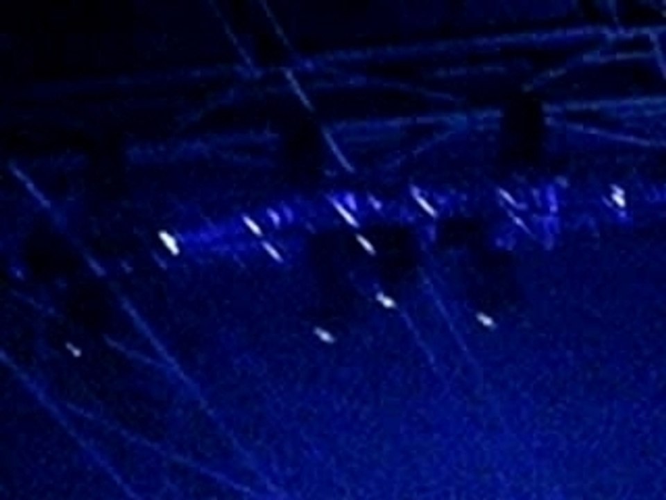 Chemical Bros - Surface To Air - Live Paris 24/11/07