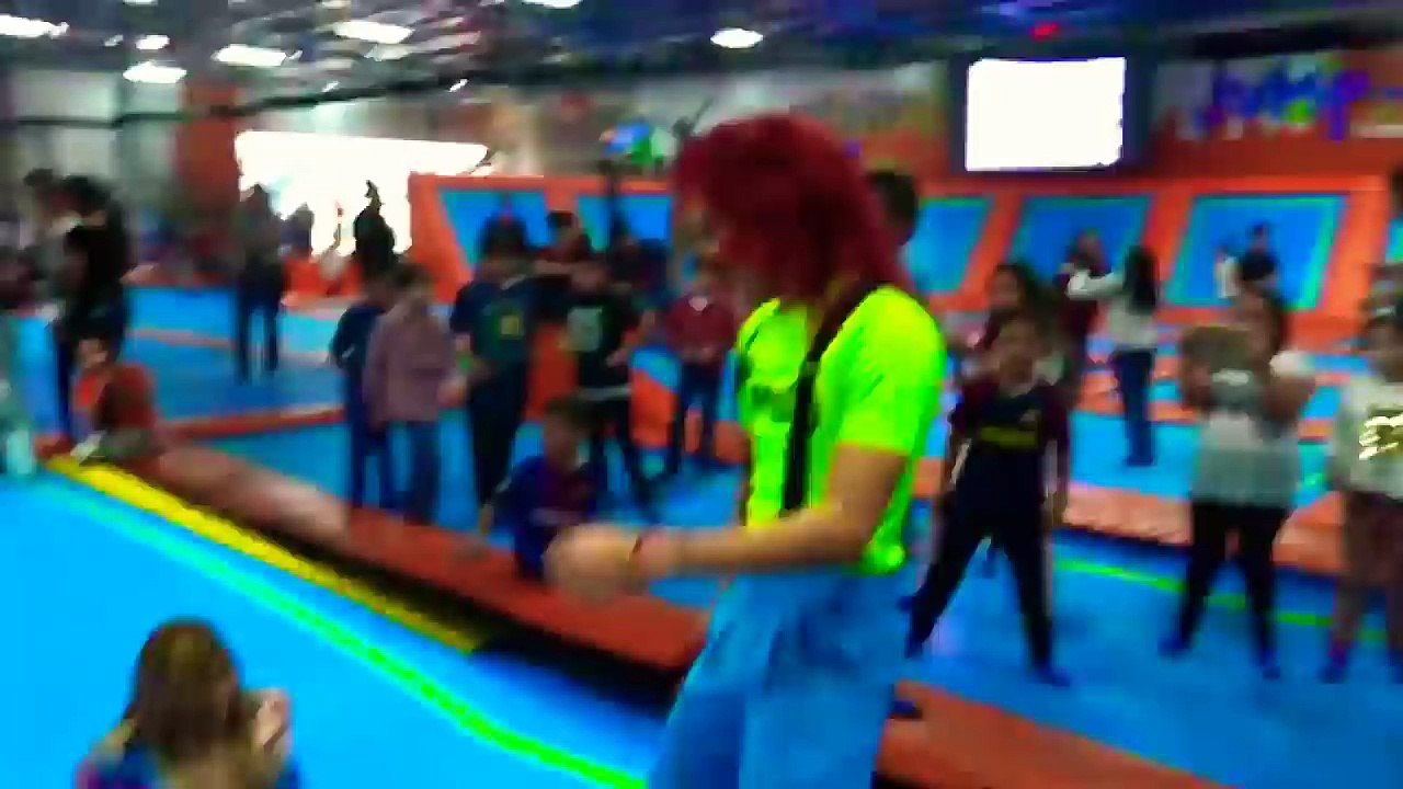 A brincos la Bebeshita y Lapizito se desmuestran su amor | Enamorándonos