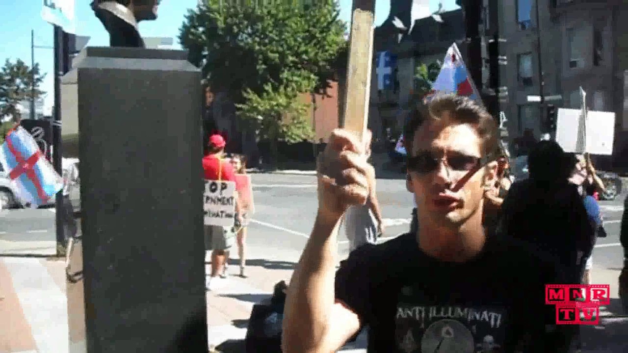 Montreal Anglo's Protesting 'Bill 14 and law 101' at OLF (Less talking more protesting) Video