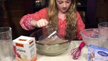 How to make a Giant Bloody Gummy Brain. Zombie style with Princess Ella. Great for Halloween party.