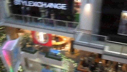 The joys of Christmas shopping in Montreal